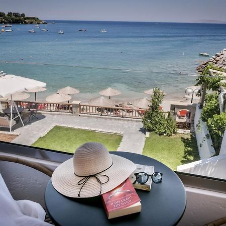Laia Seafront Luxury Apartments Agia Pelagia Eksteriør bilde