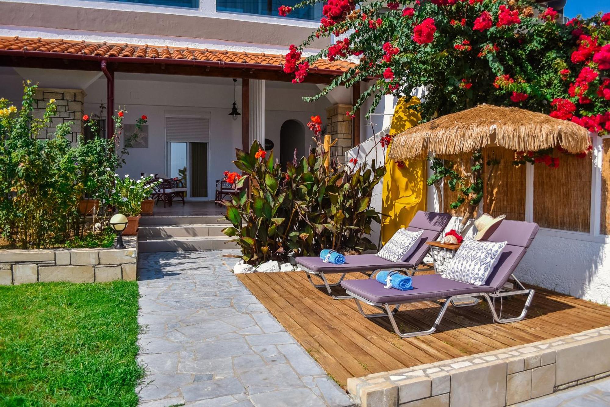 Laia Seafront Luxury Apartments Agia Pelagia Eksteriør bilde