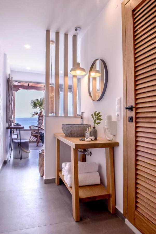 Laia Seafront Luxury Apartments Agia Pelagia Eksteriør bilde