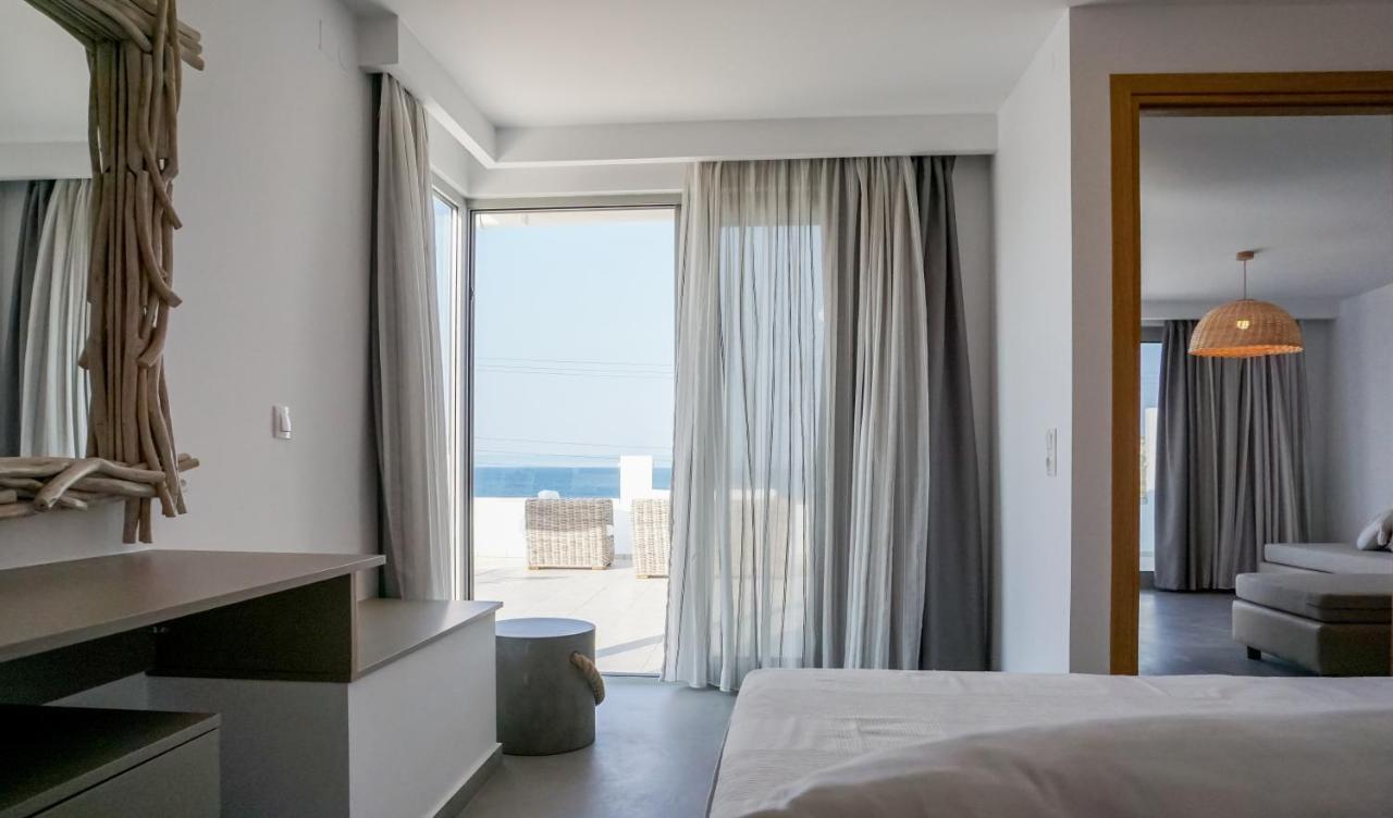 Laia Seafront Luxury Apartments Agia Pelagia Eksteriør bilde