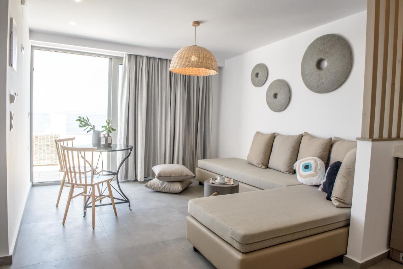 Laia Seafront Luxury Apartments Agia Pelagia Eksteriør bilde